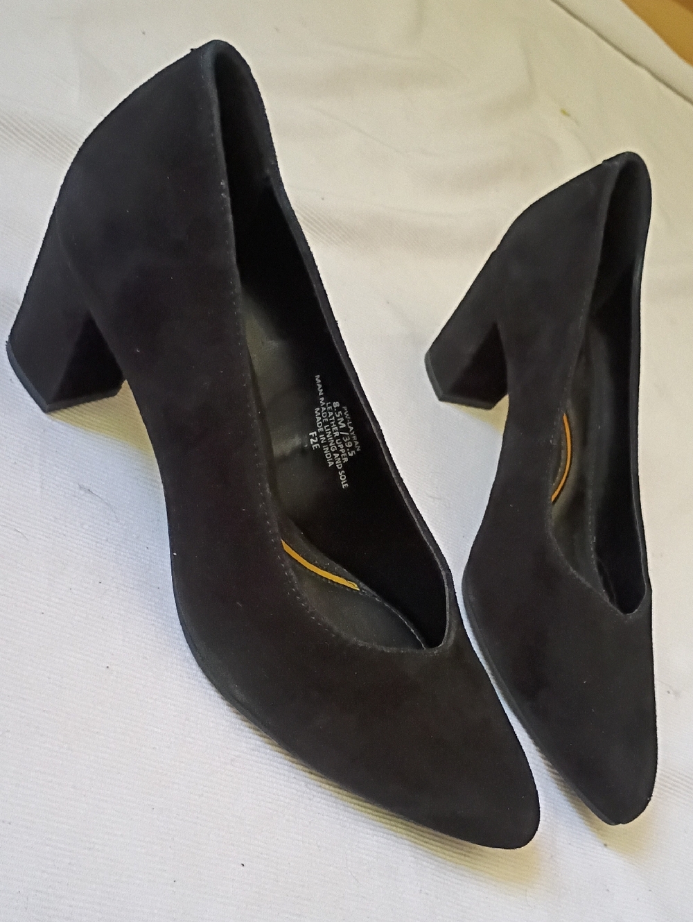 Hush Puppies Bounce Layran Black Suede Pointed-Toe  Pumps